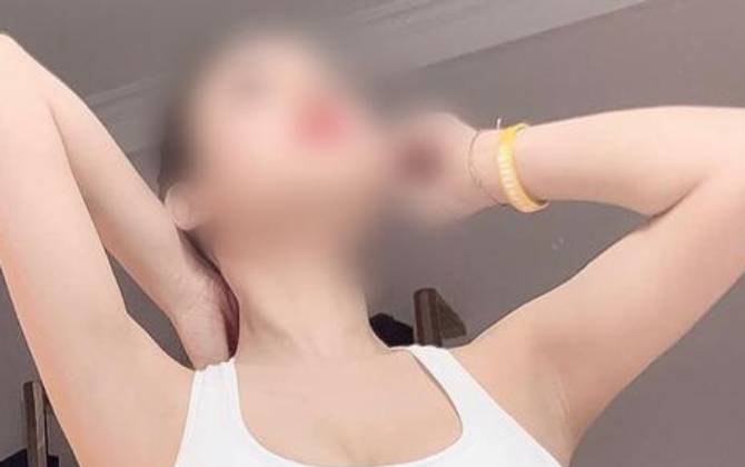 Xôn xao Facebook 'cô giáo Trang' yêu cầu học sinh nộp phí mới cho 'rửa mắt' bằng clip 18+