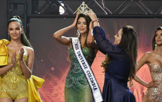 Tổ chức Miss Universe Colombia xin hoa hậu Catriona Gray tha thứ