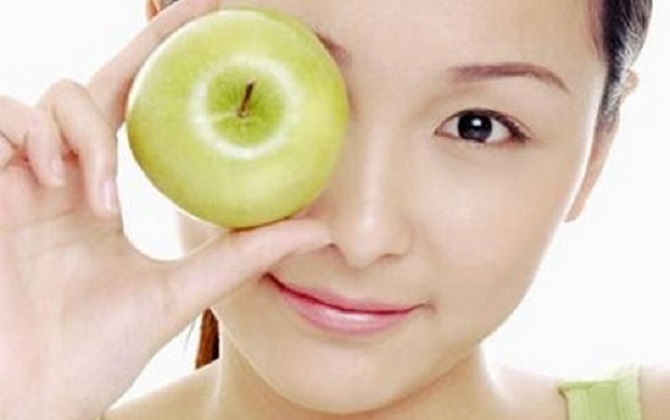 Không ngờ một quả táo bé như nắm tay lại giúp các nàng 'lên hương', thăng hạng nhan sắc