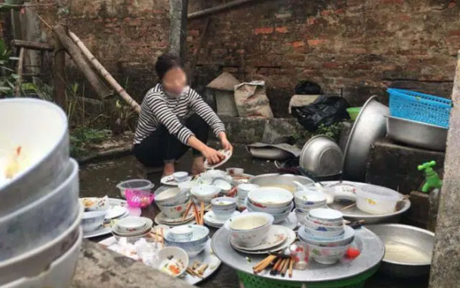 Đánh vỡ một cái bát trong ngày ra mắt, cô gái tạo tiền đề cho màn chia tay 'chấn động'