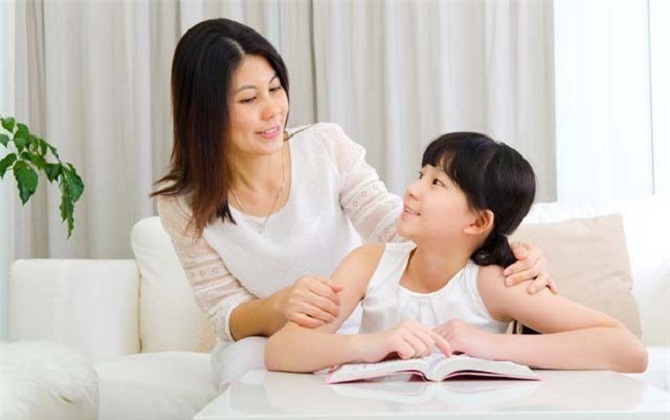 Không cần quát mắng, bố mẹ chọn 4 cách nói khéo để con ngoan ngoãn nghe lời