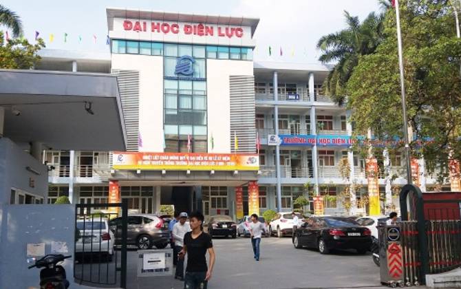 Đại học 'lì xì' nửa triệu đồng cho mỗi viên dịp Tết, dân mạng thốt lên 'trường nhà người ta'