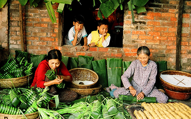 Tết nhắc ta ghi nhớ: Gia đình là nguồn cội, là tổ ấm tràn đầy yêu thương nuôi dưỡng tâm hồn ta suốt cả cuộc đời