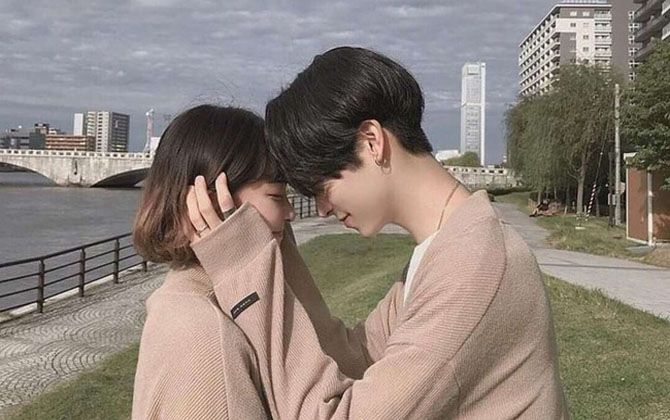 Cho bố mẹ xem ảnh người yêu, chàng trai choáng váng khi được nghe thân phận thật của cô gái và kết cục tất yếu buộc phải 'vui vẻ' chấp nhận
