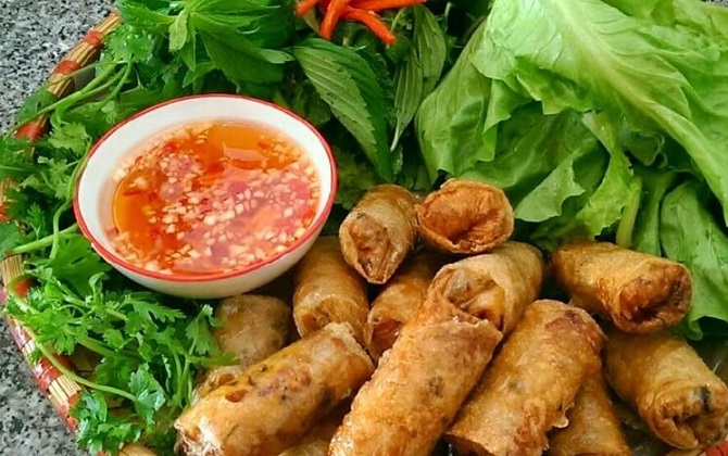 Ngô không chỉ để luộc, biến tấu nguyên liệu quen thuộc này thành 4 món ăn sau cũng ngon nức nở