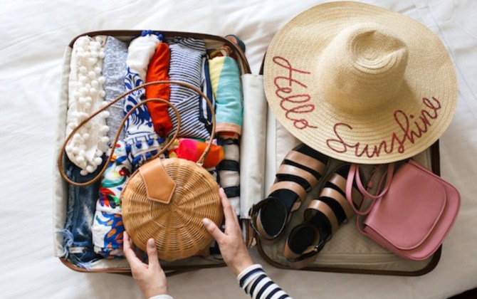4 món phụ kiện đi du lịch vừa thời trang vừa hợp sống ảo chị em nhất định phải có!