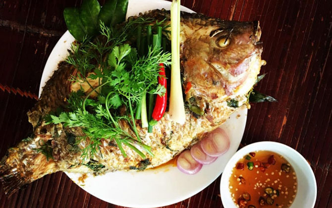 Cá nướng kiểu Lào, độc đáo, thơm phức, cả nhà thích mê
