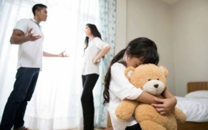 Đừng dại mà xung đột gia đình trong nuôi dạy con mà hãy học 'tuyệt chiêu' của một người mẹ này