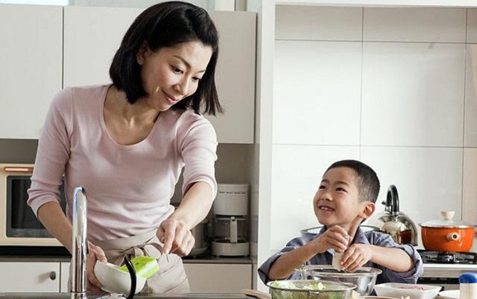 Biến khó chịu vì ở nhà trở thành niềm vui cho con