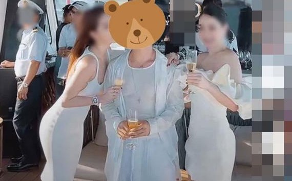 Nam chính clip hot girl 'Về Nhà Đi Con' dát đầy hàng hiệu, chơi toàn chân dài