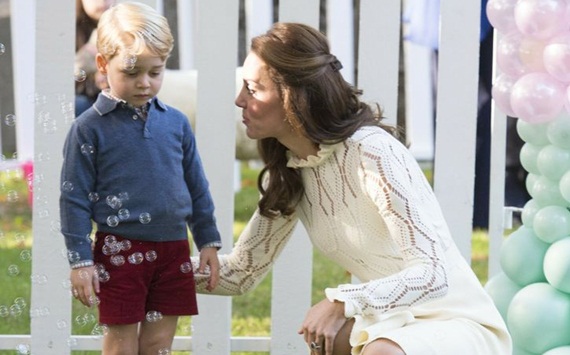 'Ghế sofa' và 5 cách nuôi dạy con cái khác mà công nương Kate Middleton áp dụng