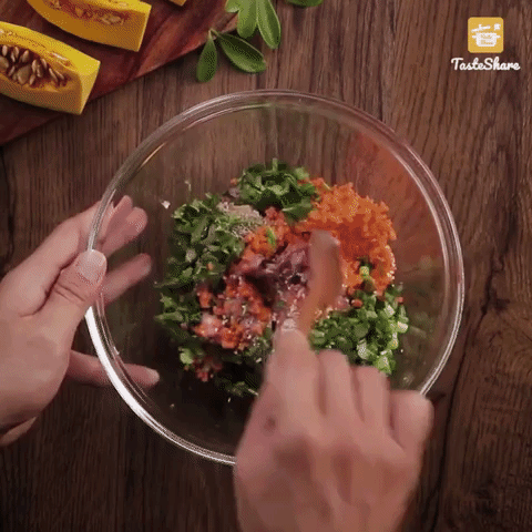 Bữa tối nay chỉ có 1 món nhưng vẫn đủ cả thịt lẫn rau: Cách chế biến dễ như trở bàn tay!