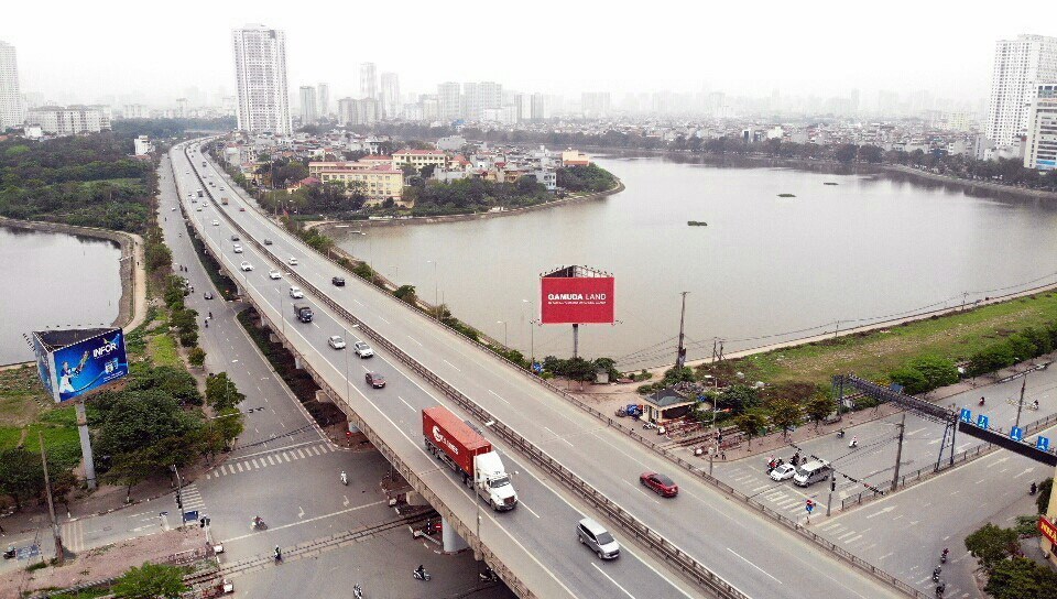 Từ 0h ngày 19-7, Hà Nội yêu cầu người dân ở nhà, đóng tất cả cửa hàng không thiết yếu
