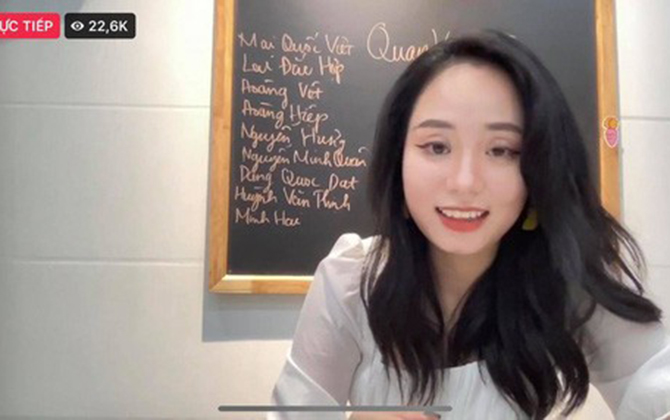 Vừa 'nổi rần rần' với những livestream triệu view, cô giáo Minh Thu dính 'phốt' chưa tốt nghiệp đại học