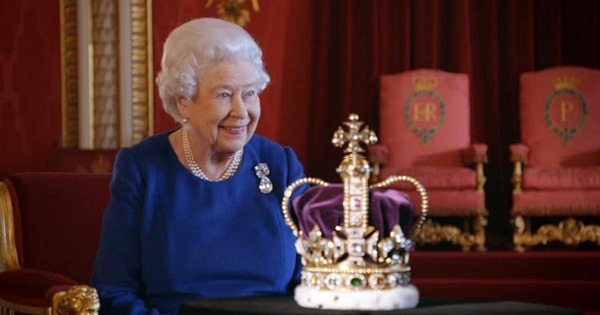 10 sự thật về vương miện của Nữ hoàng Elizabeth II không phải ai cũng biết