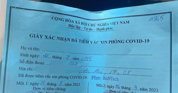 Cô gái khoe tiêm 2 mũi vắc xin Pfizer nhờ 'xin ông anh' cán bộ phường: Chủ tịch quận nói gì?