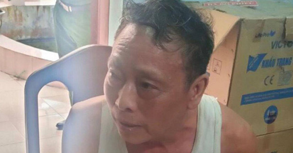 Người phụ nữ tử vong bất thường trên giường ngủ với nhiều vết thương ở cổ, trưởng thôn đến thu quỹ thì phát hiện