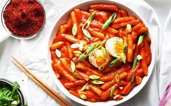 4 cách làm Tokbokki dai dẻo thơm ngon chuẩn vị, ăn nhiều mà không ngán