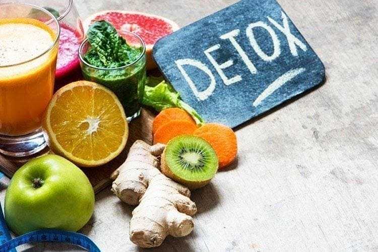 Hé lộ công thức uống detox giảm cân đúng cách cực đơn giản, ai cũng làm được