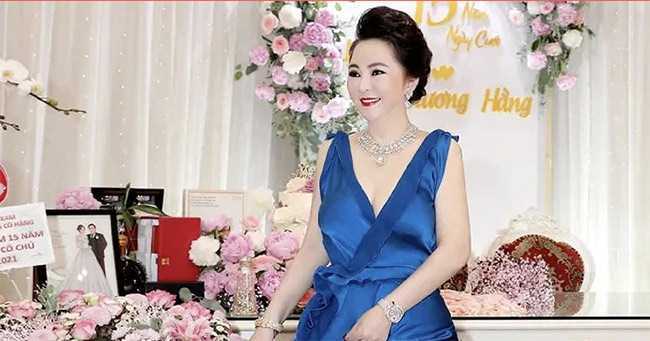 Nữ đại gia Phương Hằng lần đầu tiết lộ chiều cao và cân nặng, phát biểu sốc về cơ thể

