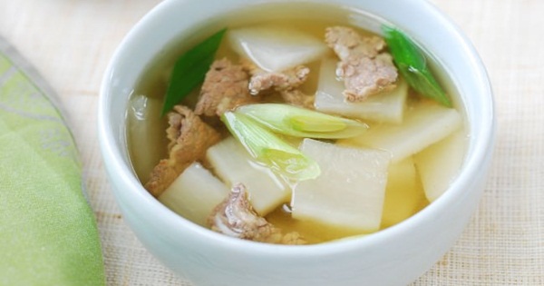 Học làm canh củ cải thịt bò nóng hổi thơm ngọt cho ngày lạnh