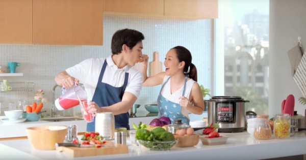 Đàn ông hơn nhau ở chỗ dám vào bếp nấu cơm, rửa bát, nói được làm được