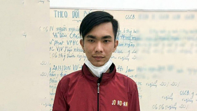 TP.HCM: Đạp xe người khác văng vào cột điện, 2 người tử vong

