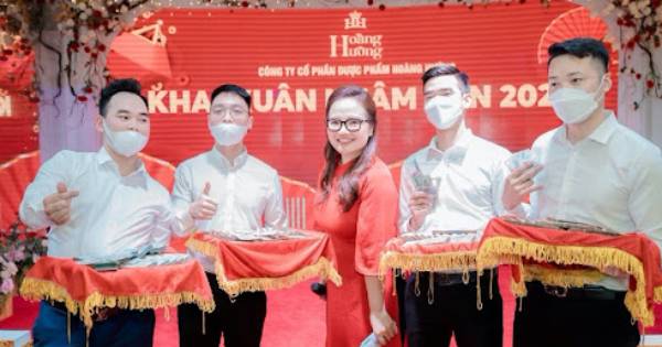 Dược phẩm Hoàng Hường dành hàng tỉ đồng lì xì khai xuân Nhâm Dần

