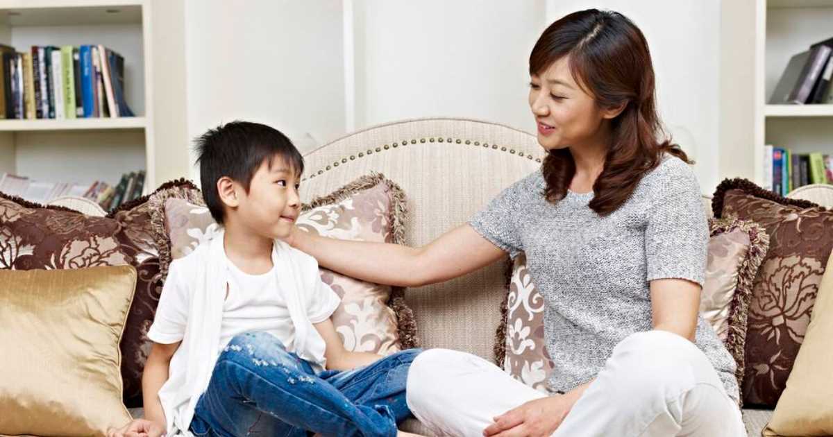 'Mẹ ơi, tại sao con không được chơi điện thoại?', câu trả lời của người mẹ khiến tất cả bị thuyết phục