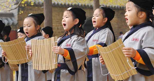 Bài học cổ nhân: Cho con nếm trải 3 điều 'khổ' này càng sớm, con càng biết ơn cha mẹ!