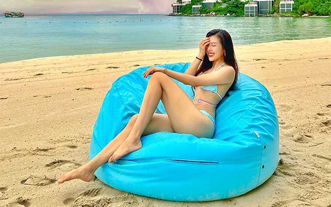 Trang Pháp diện bikini khoe hình thể nóng bỏng tuổi 33