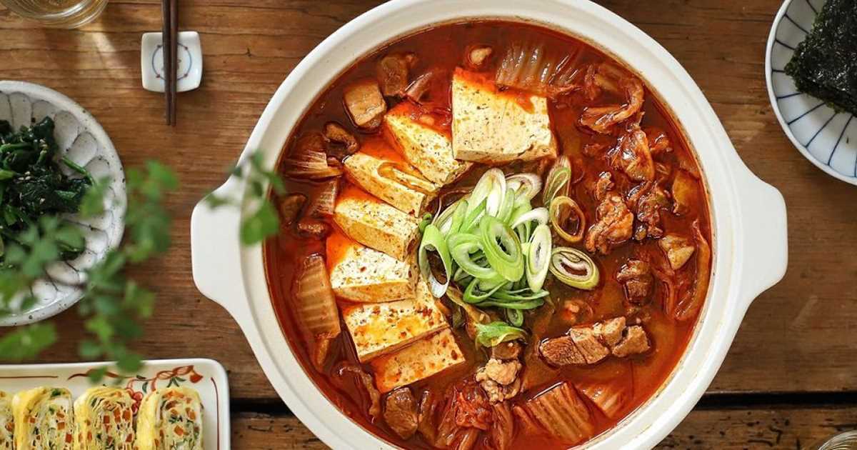 3 cách nấu canh kim chi ngon siêu cấp cho ngày mát trời vào bếp