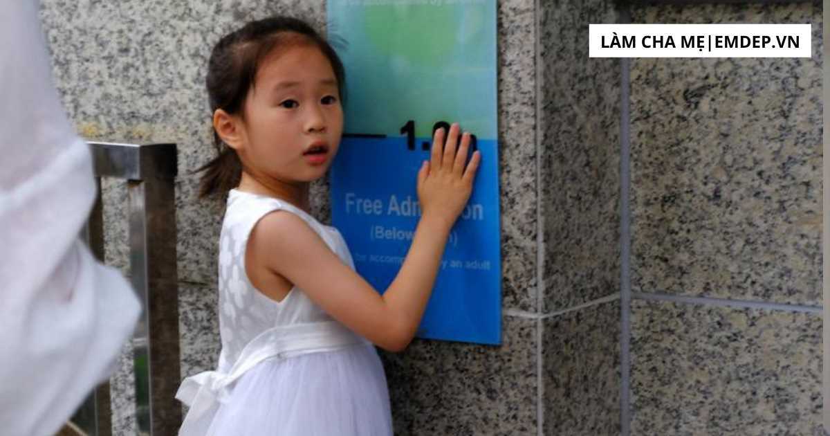 Bé gái 4 tuổi cao 1m25, cách nuôi dạy cháu của bà nội rất đáng để học hỏi