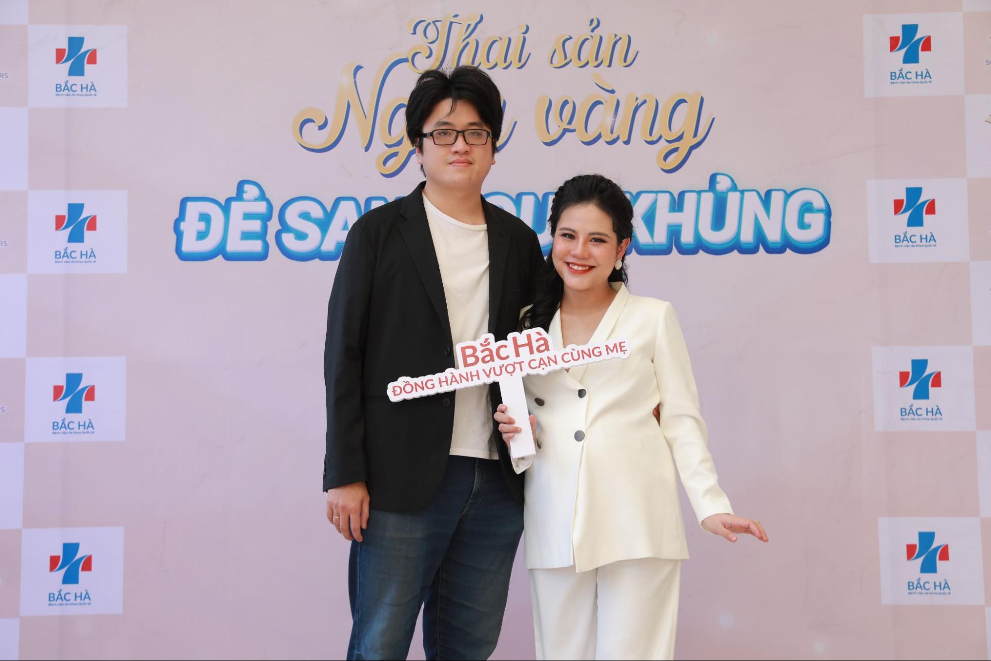 MC Mai Anh Thư khoe sắc ở tuần thai 36 tại sự kiện 'Thai sản ngày vàng - Đẻ sang quà khủng'

