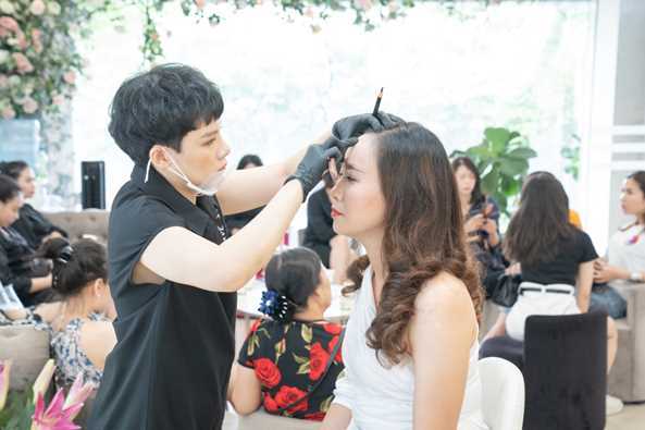 DK Eyebrows & Beauty, 5 năm hướng tới 'Hạnh phúc là được phục vụ'