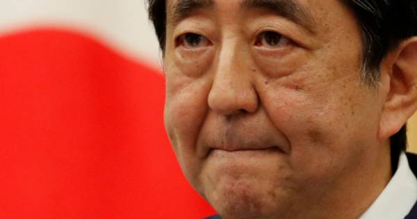 Cựu thủ tướng Nhật Shinzo Abe 'bị bắn vào ngực'
