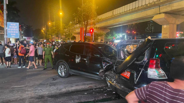 Tài xế ôtô Santa Fe trong vụ tai nạn liên hoàn ở Hà Nội âm tính với ma túy và cồn

