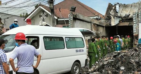 Tìm thấy thi thể 3 mẹ con trong nhà cháy ở Ninh Thuận
