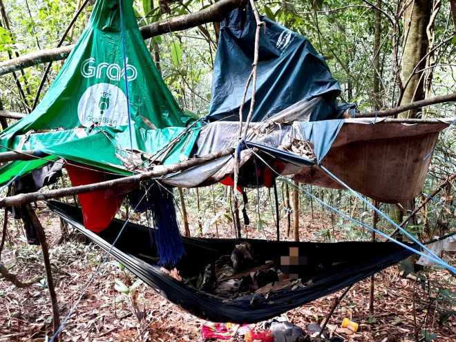 Vụ 2 bộ xương người trong rừng: Tìm thấy hiện vật mang tính tâm linh tại hiện trường

