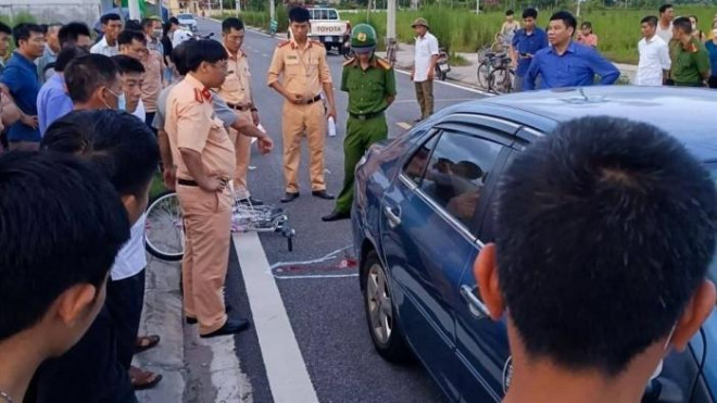 Vụ thầy dạy đi uống nước, nữ học viên tập lái gây tai nạn làm bé 5 tuổi tử vong: Diễn biến mới nhất

