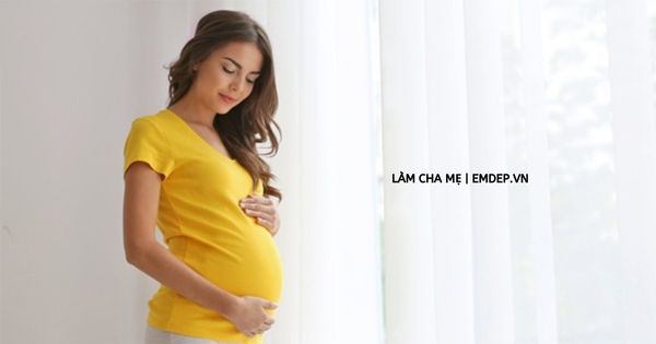 Với mẹ bầu sắp sinh nước ối bao nhiêu là bình thường?