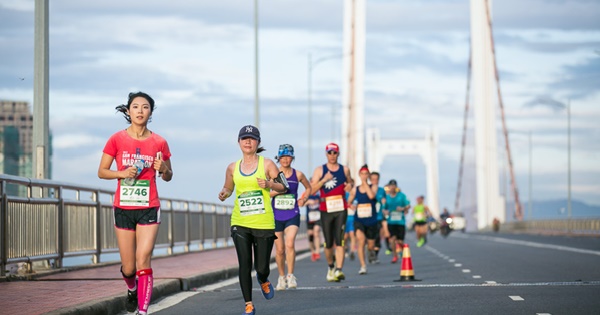 Nghe chuyên gia chỉ cách bảo vệ đầu gối trước khi chạy marathon