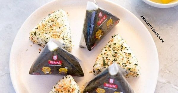 Học làm kimbap cá ngừ ngon tuyệt để mang đi làm, công thức đơn giản ai cũng có thể thành công