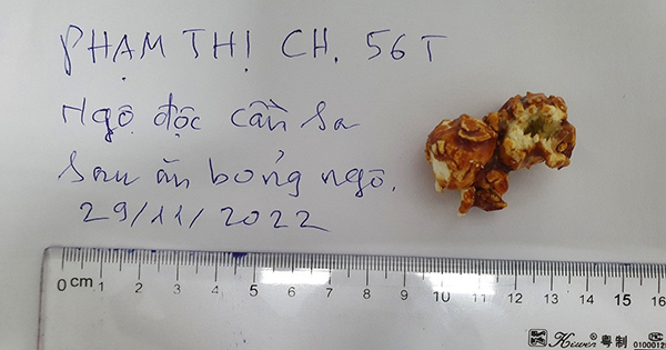 Ăn bỏng ngô nghi tẩm cần sa mua trên mạng, một phụ nữ nhập viện

