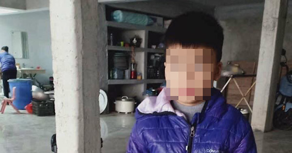 Bé trai được mẹ gửi vào chùa kèm bức thư 'bố dượng không đồng ý nuôi'

