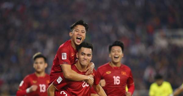 Việt Nam 3-Malaysia 0: Sớm nhận thể đỏ, tuyển Việt Nam khiến các 'chú hổ' Malaysia ra về ngậm 'trái đắng'