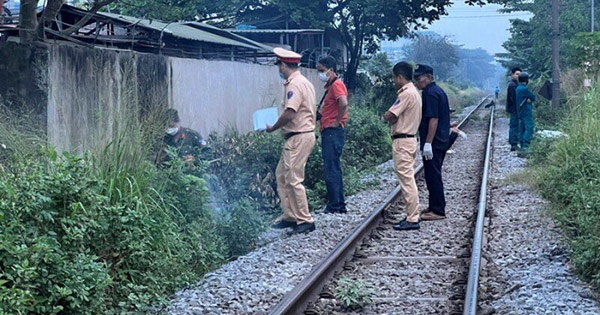 Hẹn gặp cô gái không được, thanh niên lên đường ray bị tàu hỏa tông chết

