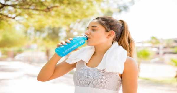 Mách bạn những lưu ý khi sử dụng nước uống thể thao trong quá trình tập luyện