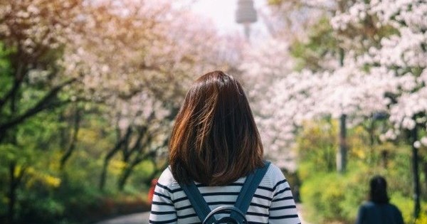 Hễ chúng ta mỉm cười trước những lần lựa chọn là một lần chúng ta cho mình quyền năng được hạnh phúc