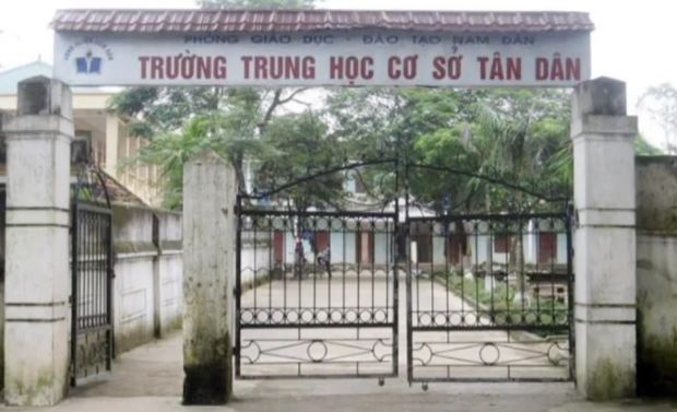 Tố cáo thầy giáo quan hệ tình dục với học sinh lớp 9
